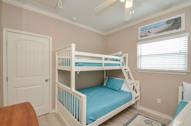 3346 Pirates Cove, Crystal Beach, TX 77650