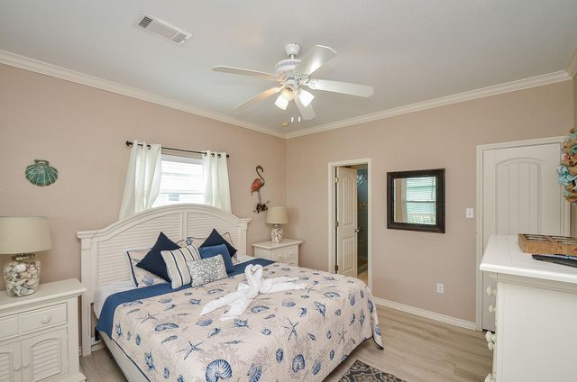 3346 Pirates Cove, Crystal Beach, TX 77650