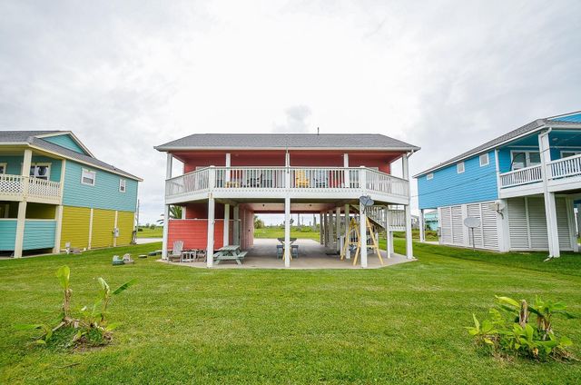 3346 Pirates Cove, Crystal Beach, TX 77650