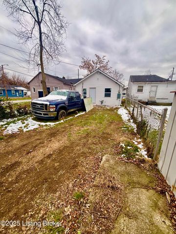 4003 Grand Ave, Louisville, KY 40211