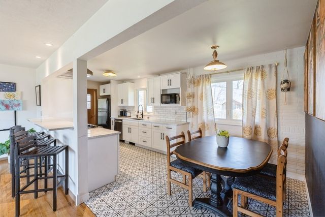 1225 3rd Street W, Milan, IL 61264