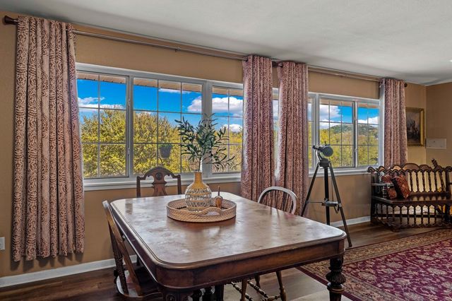 825 Golf St, Kerrville, TX 78028