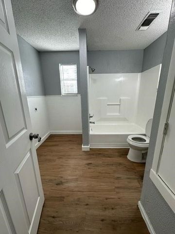 615 W Coffin Street, Denison, TX 75020