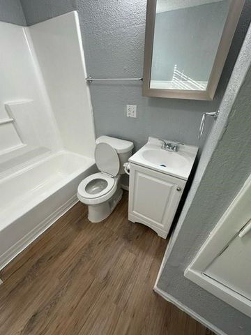 615 W Coffin Street, Denison, TX 75020