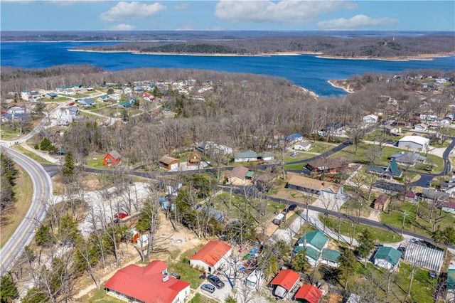 28473 Austin Lane, Warsaw, MO 65355