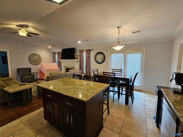 400 Dominion Drive SE, Hartselle, AL 35640