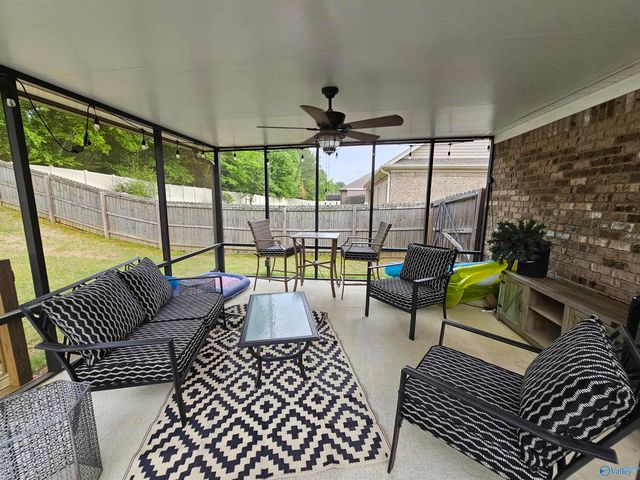 400 Dominion Drive SE, Hartselle, AL 35640