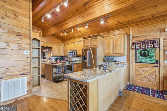 131 Talona Lake Terrace, Ellijay, GA 30536