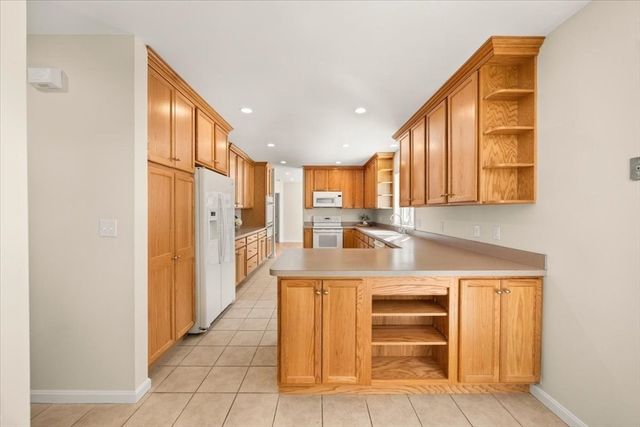 7 Maud Palmer Dr, Wareham, MA 02571