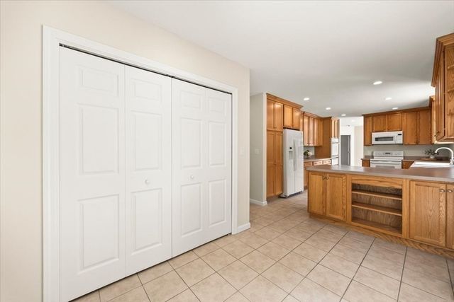 7 Maud Palmer Dr, Wareham, MA 02571