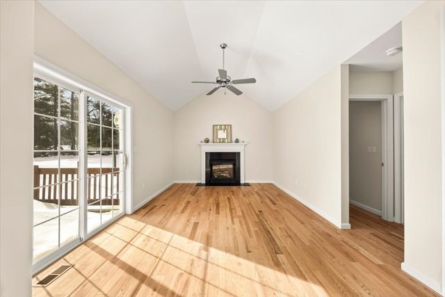 7 Maud Palmer Dr, Wareham, MA 02571