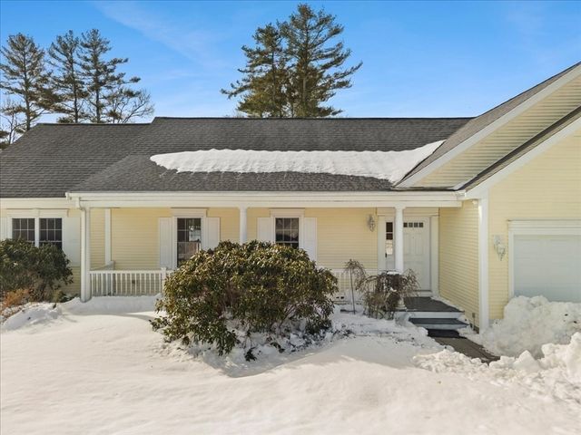 7 Maud Palmer Dr, Wareham, MA 02571