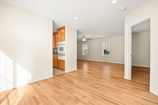 7 Maud Palmer Dr, Wareham, MA 02571