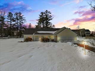 7 Maud Palmer Dr, Wareham, MA 02571