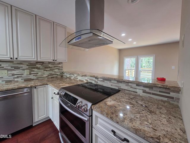 2716 Rue Sans Famille, Raleigh, NC 27607