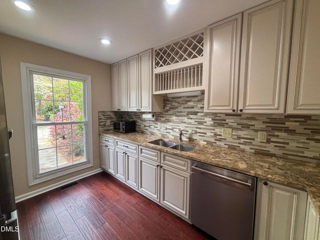 2716 Rue Sans Famille, Raleigh, NC 27607