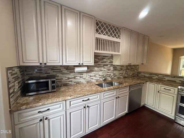 2716 Rue Sans Famille, Raleigh, NC 27607