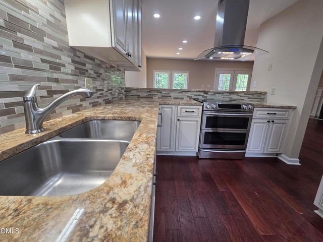 2716 Rue Sans Famille, Raleigh, NC 27607