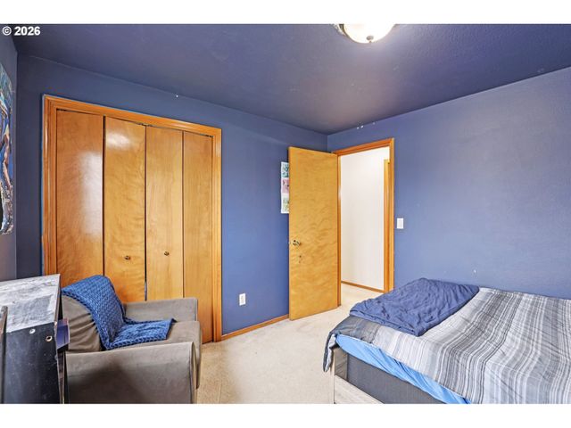 310 PACIFIC St, Columbia City, OR 97018