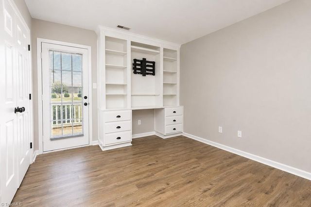 3940 Westridge Meadow Circle, Clemmons, NC 27012