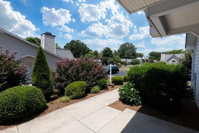 3940 Westridge Meadow Circle, Clemmons, NC 27012