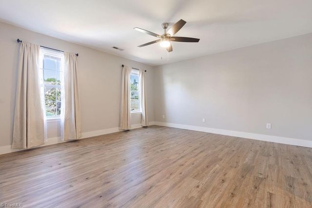 3940 Westridge Meadow Circle, Clemmons, NC 27012