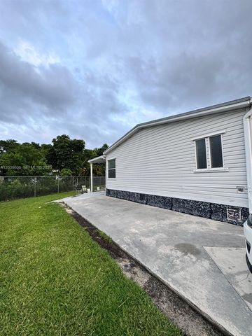 35303 SW 180th Ave 321-322, Homestead, FL 33034