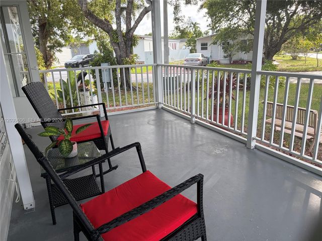35303 SW 180th Ave 321-322, Homestead, FL 33034