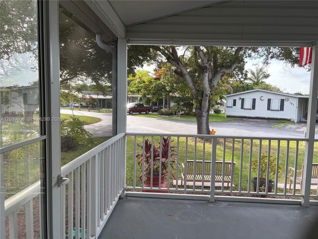 35303 SW 180th Ave 321-322, Homestead, FL 33034