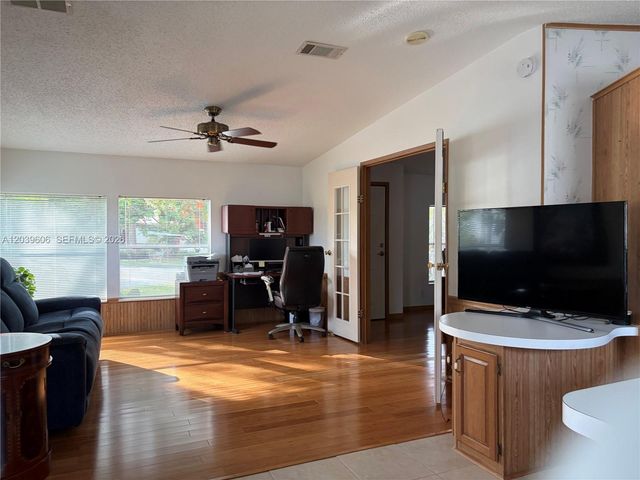 35303 SW 180th Ave 321-322, Homestead, FL 33034
