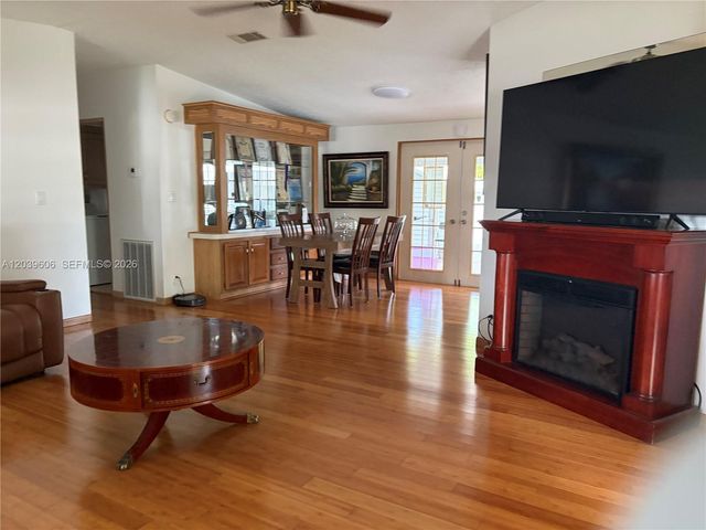 35303 SW 180th Ave 321-322, Homestead, FL 33034