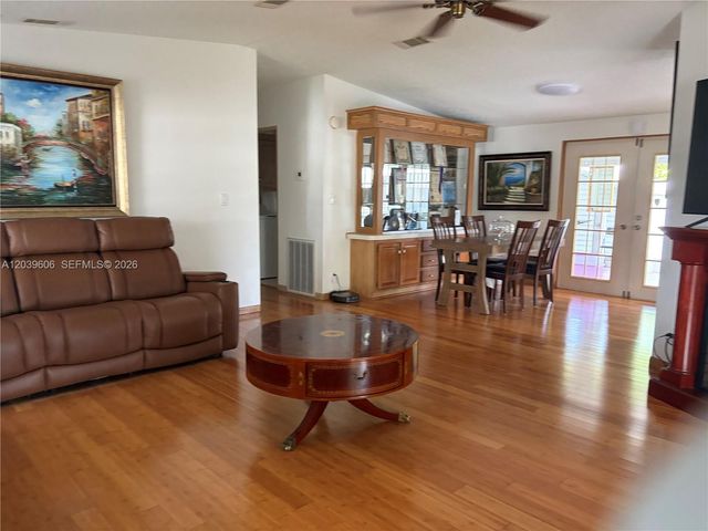 35303 SW 180th Ave 321-322, Homestead, FL 33034