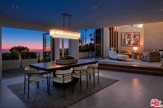 9270 Kinglet Drive, West Hollywood, CA 90069