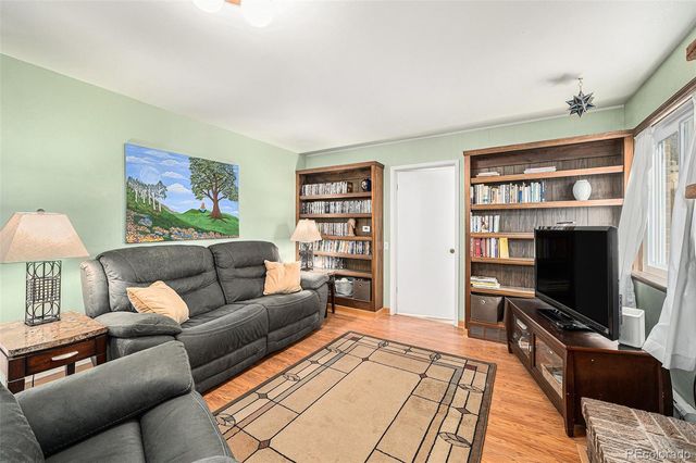 1482 S Lansing Street, Aurora, CO 80012