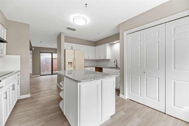 6205 Bellaire Drive S, Fort Worth, TX 76132