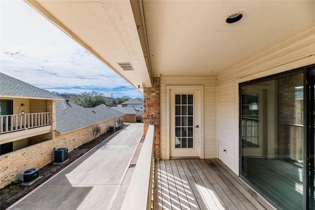 6205 Bellaire Drive S, Fort Worth, TX 76132