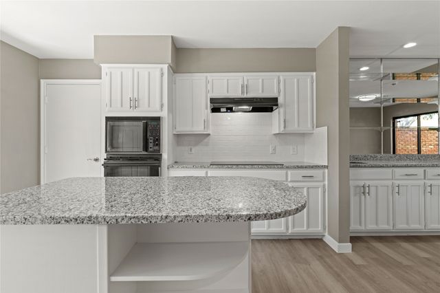 6205 Bellaire Drive S, Fort Worth, TX 76132