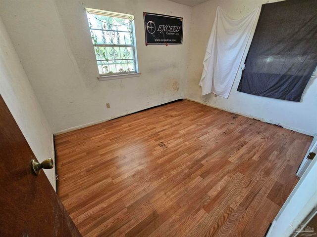 7125 Pennington Dr, Pensacola, FL 32526
