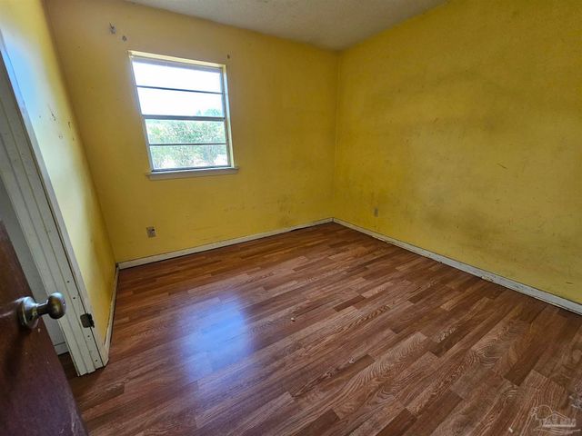 7125 Pennington Dr, Pensacola, FL 32526