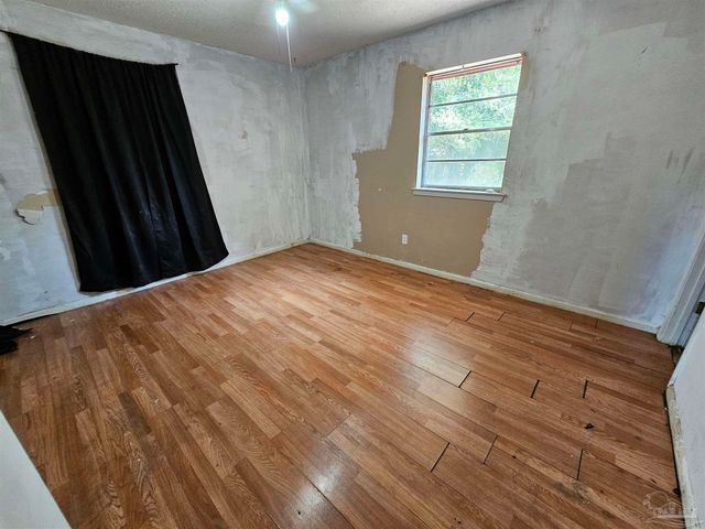 7125 Pennington Dr, Pensacola, FL 32526