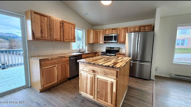 340 S 3rd, St. Maries, ID 83861