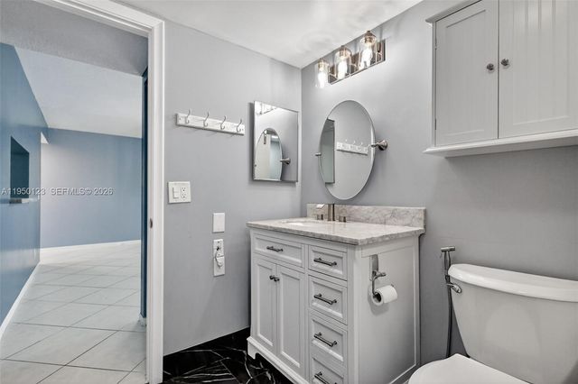 13100 SW 11th Ct 407C, Pembroke Pines, FL 33027