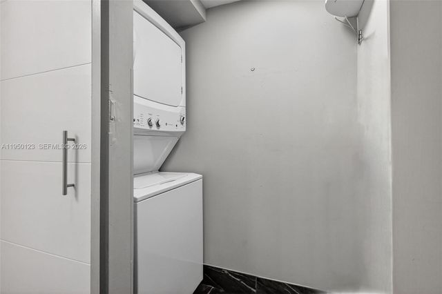 13100 SW 11th Ct 407C, Pembroke Pines, FL 33027