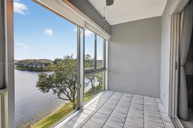 13100 SW 11th Ct 407C, Pembroke Pines, FL 33027