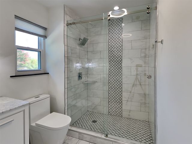 6915 Forest Glade Circle, Dallas, TX 75230