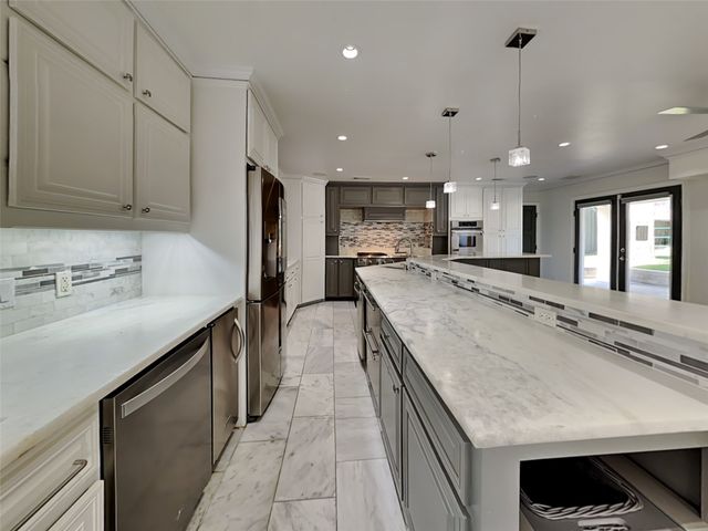 6915 Forest Glade Circle, Dallas, TX 75230