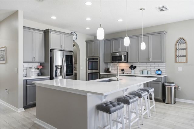 1114 FOUNTAIN COIN LOOP, Orlando, FL 32828