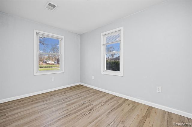 19205 Wakenden, Redford, MI 48240