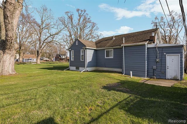 19205 Wakenden, Redford, MI 48240