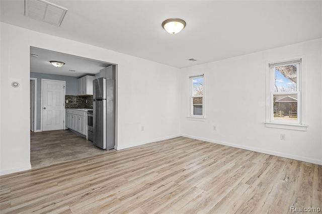 19205 Wakenden, Redford, MI 48240